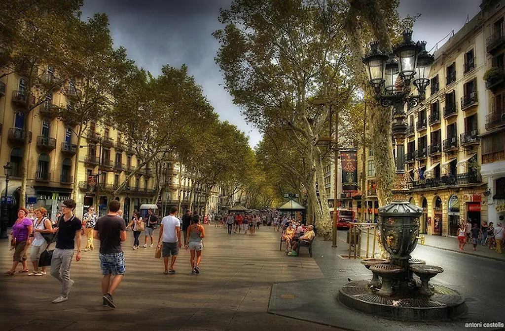 Lets Holidays Centric Apartment In Barcelona Spain